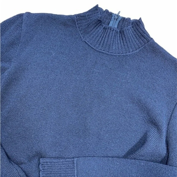 St John black knit sweater size small - Picture 2 of 7